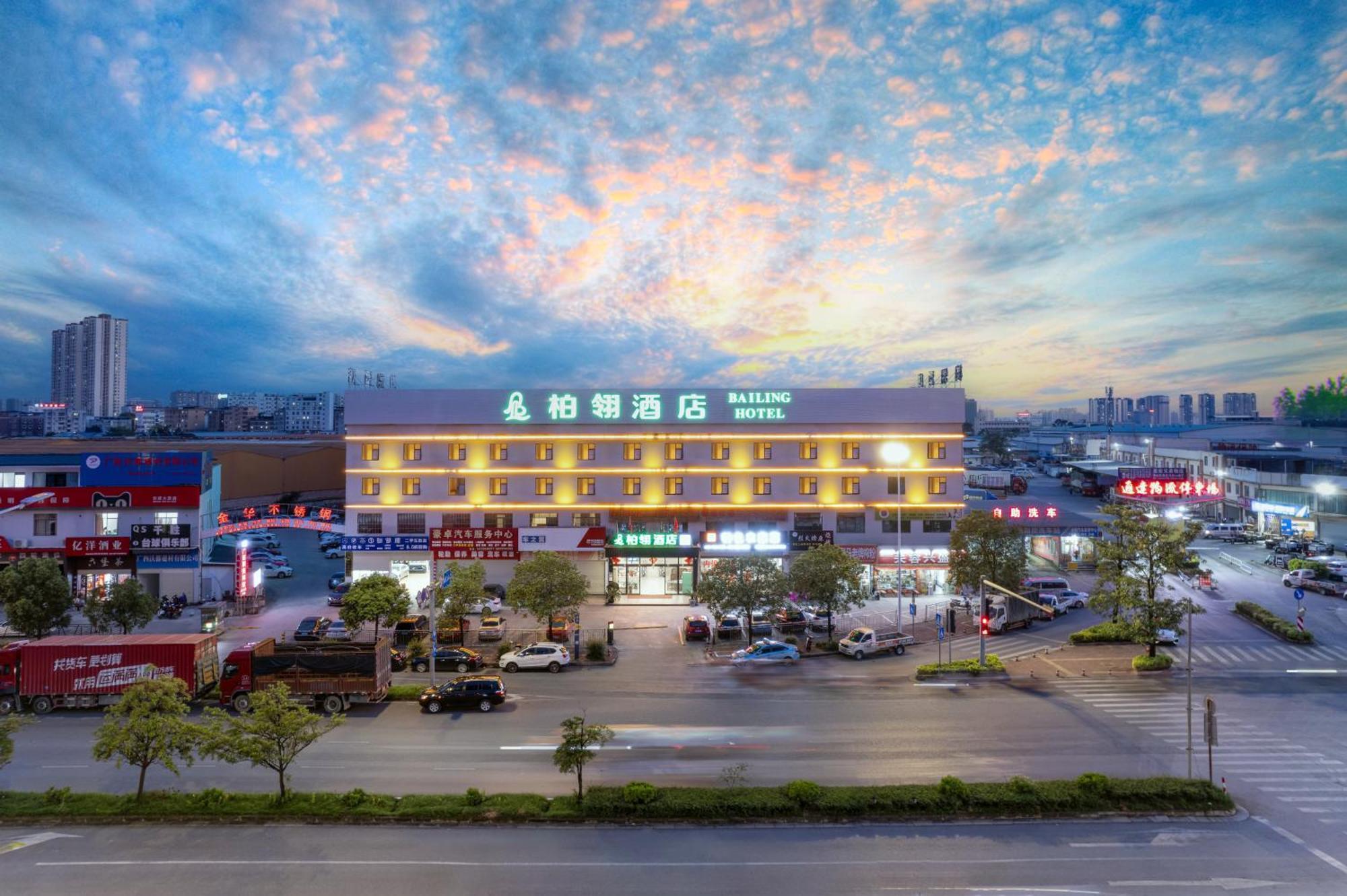 Bai Ling Hotel 南宁 外观 照片